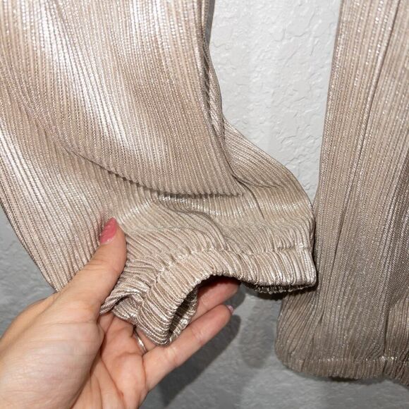 New Aeom Metallic Drape Neckline Ribbed Jumpsuit Size Large - Picture 7 of 8